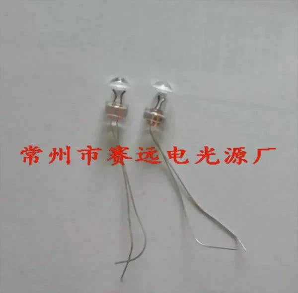 Set of 10 high quality 1.5V 90MA miniature electric light source bulbs with 4.7mm diameter and 9mm length spot bulb design